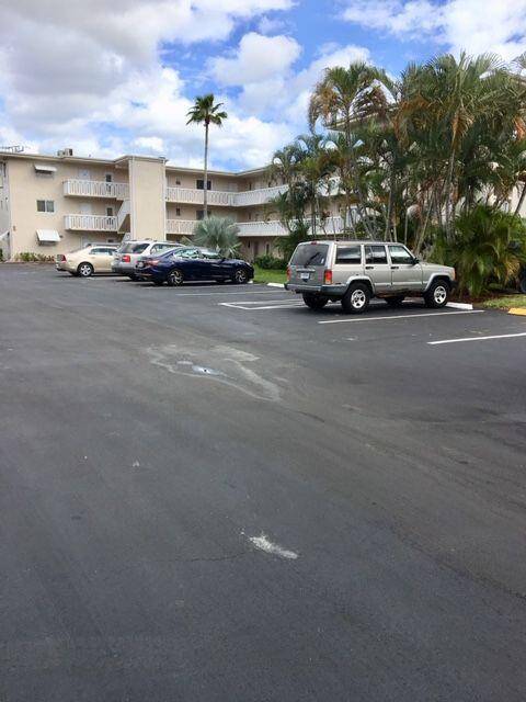 Super cute 1 bedroom, 1 bath with remodeled kitchen, bathroom and flooring.