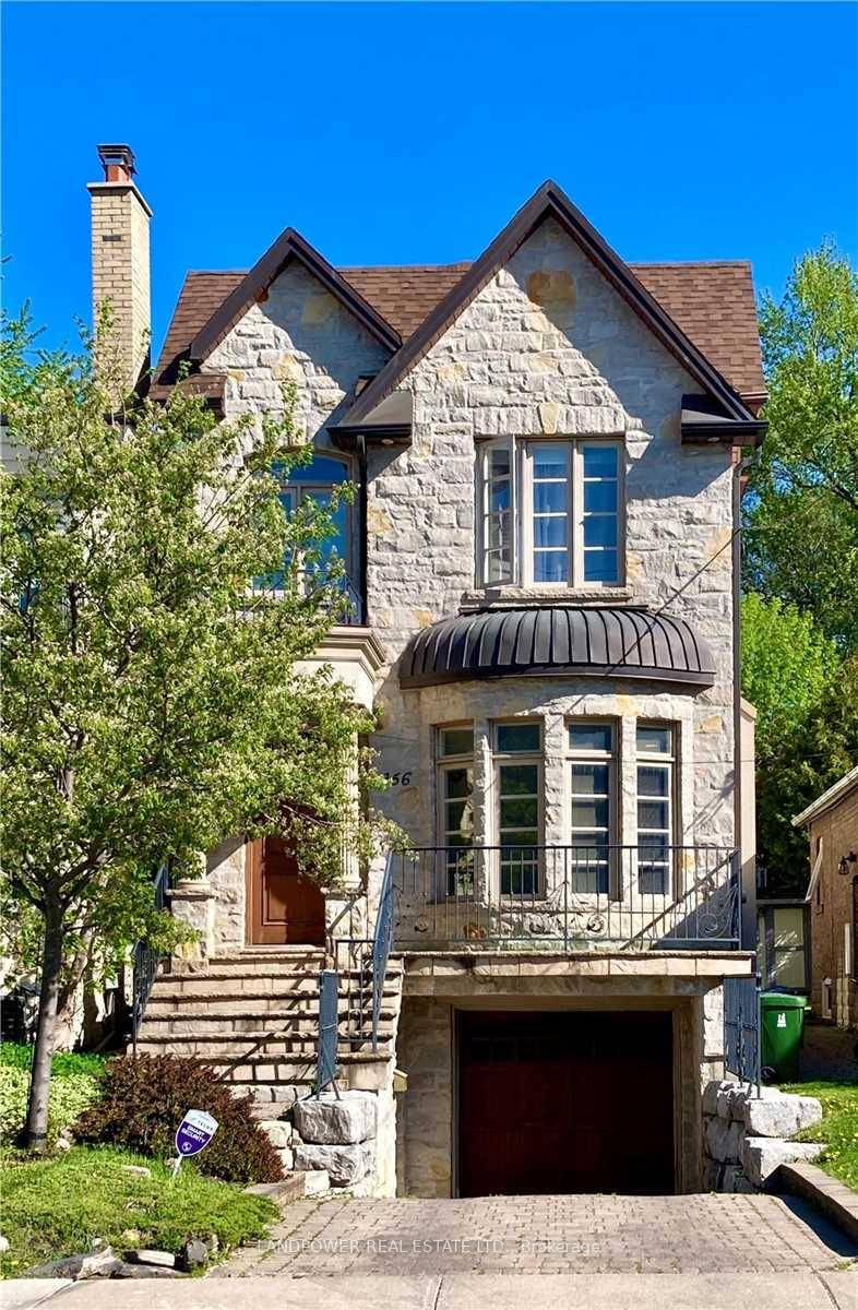Elegant And Gorgeous Custom Build Home In The Prestigious North Toronto Neigbourhood.