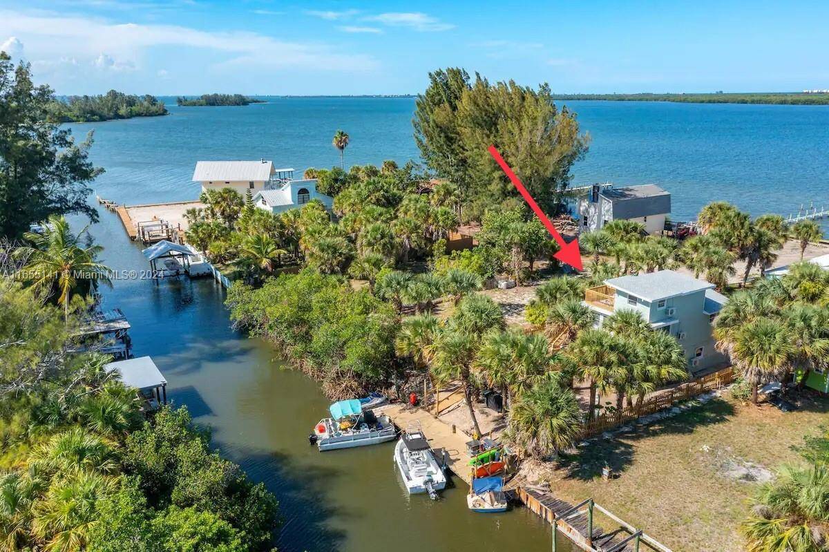 Private Island Paradise !