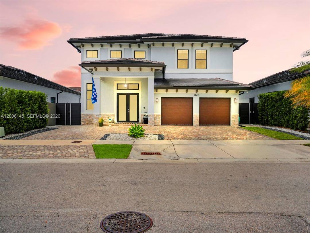 Spacious and well maintained property located in a highly desirable Miami neighborhood.