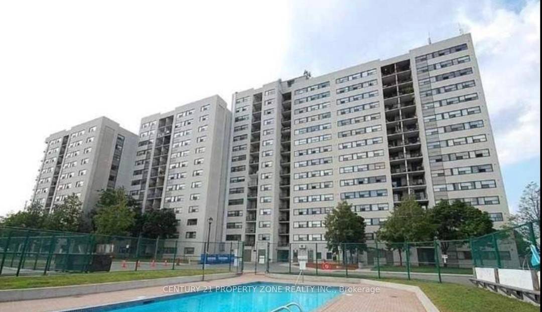 Beautiful, Sunny Furnished Open Concept 2 bedroom 1 bath condo Apartment In Very Well Maintained Building, Kitchen With Quartz Counter Top.