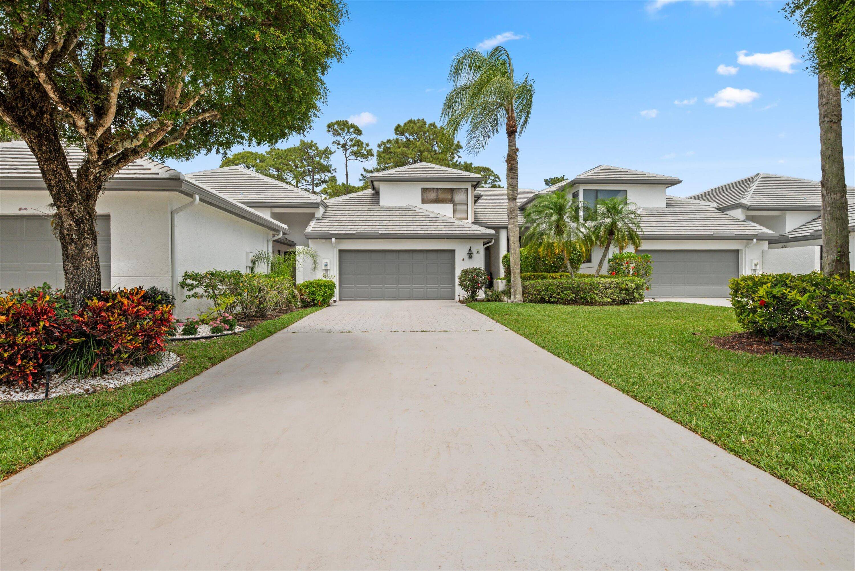 Prestigious Breakers West offers an elegant friendly lifestyle while maintaining comfort and quality.