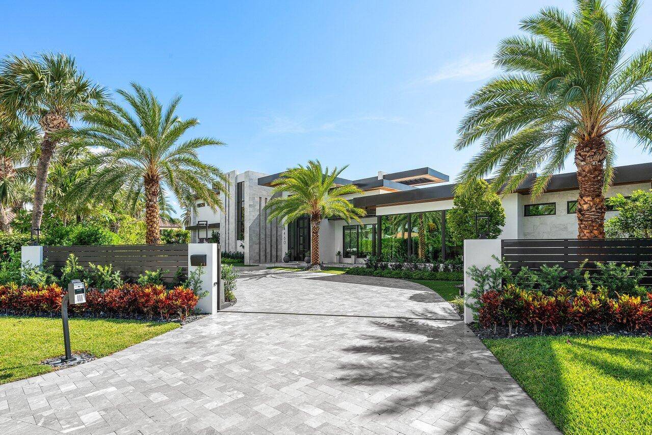 A Masterpiece of Modern Waterfront Living.