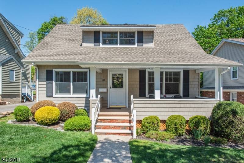 Set on a convenient residential street, this well kept home offers the kind of space and flexibility buyers are always searching for.