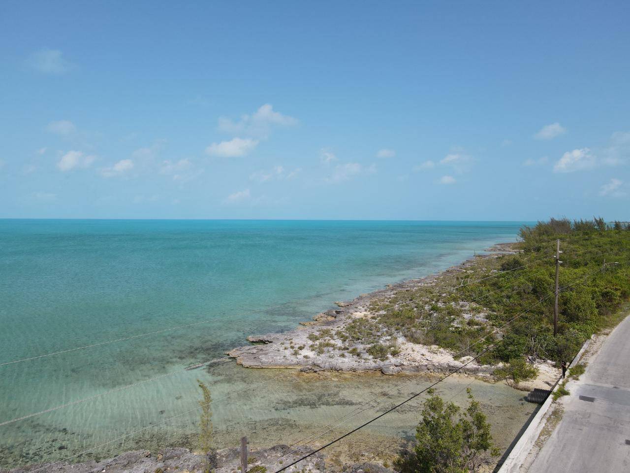 28.45ACRES DOCTOR'S CREEK Land Long-Island-Bahamas