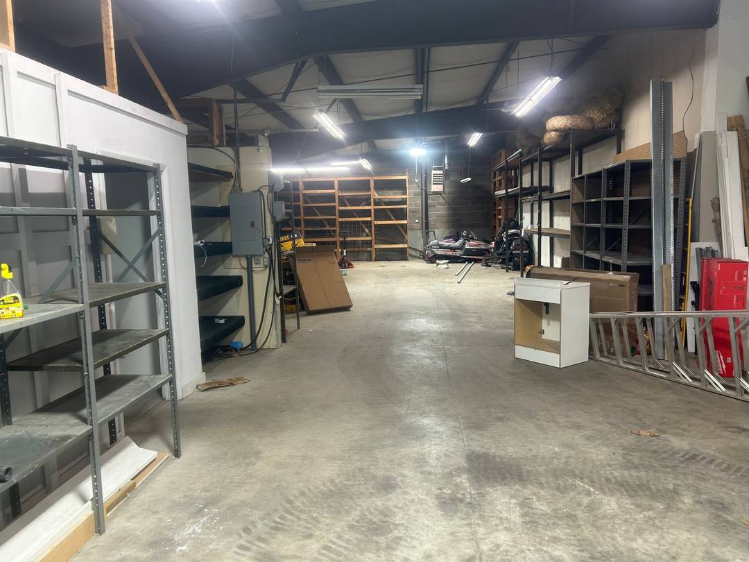 For Lease Approximately 4, 500 sq.