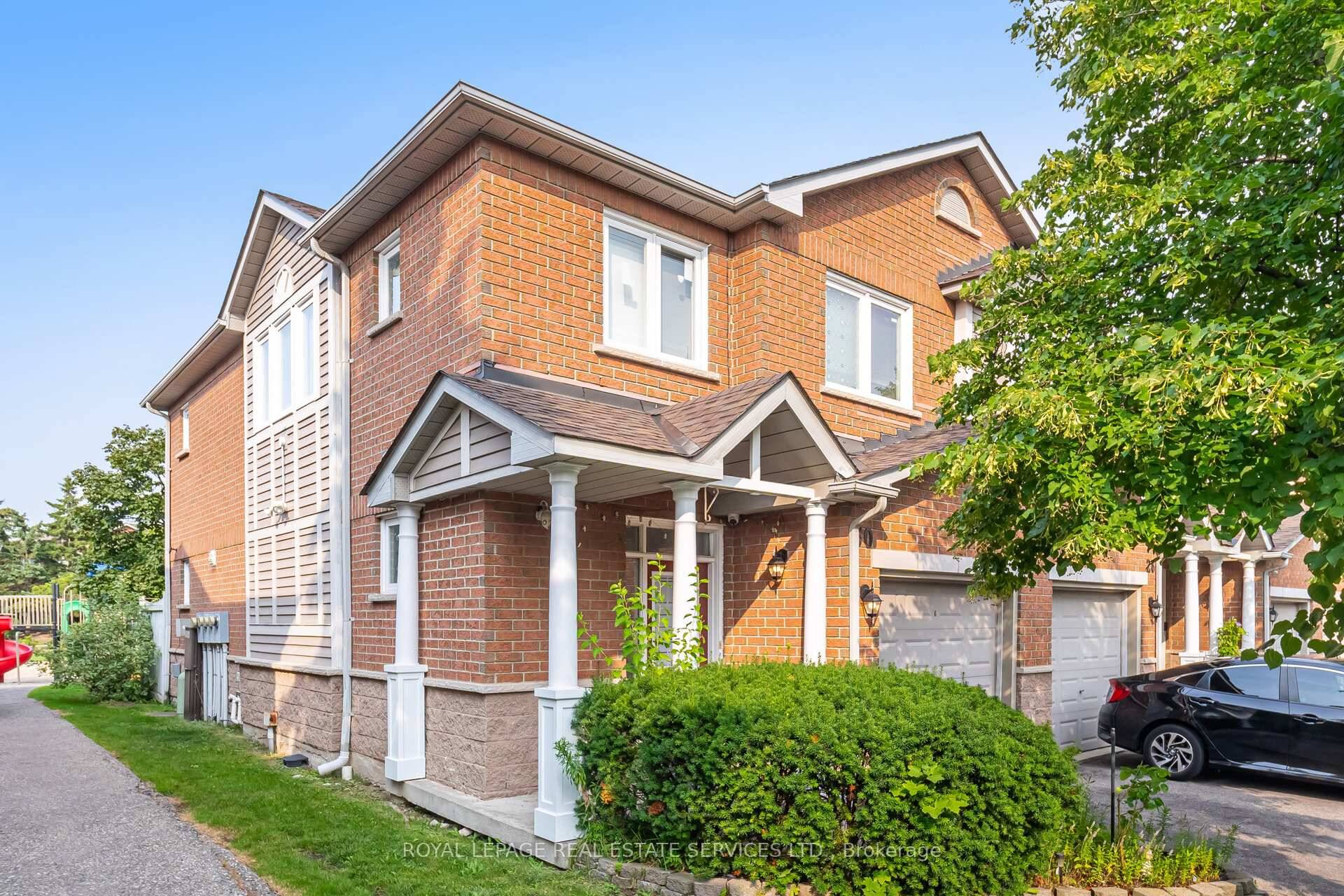 Welcome to this beautifully upgraded end unit condo townhouse, ideally tucked away on a quiet court in the heart of Mississauga.