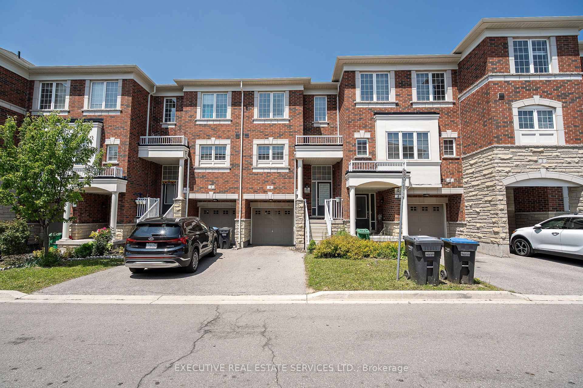 Welcome to 6 Abercove Close Brampton !