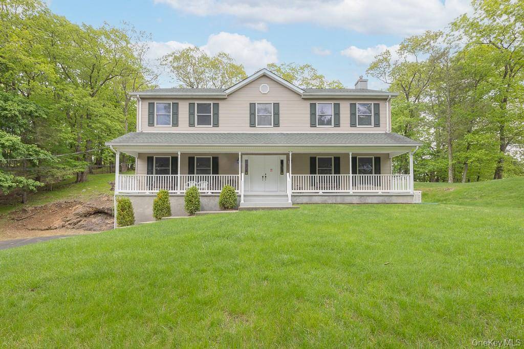 Lovely home nestled on 1.