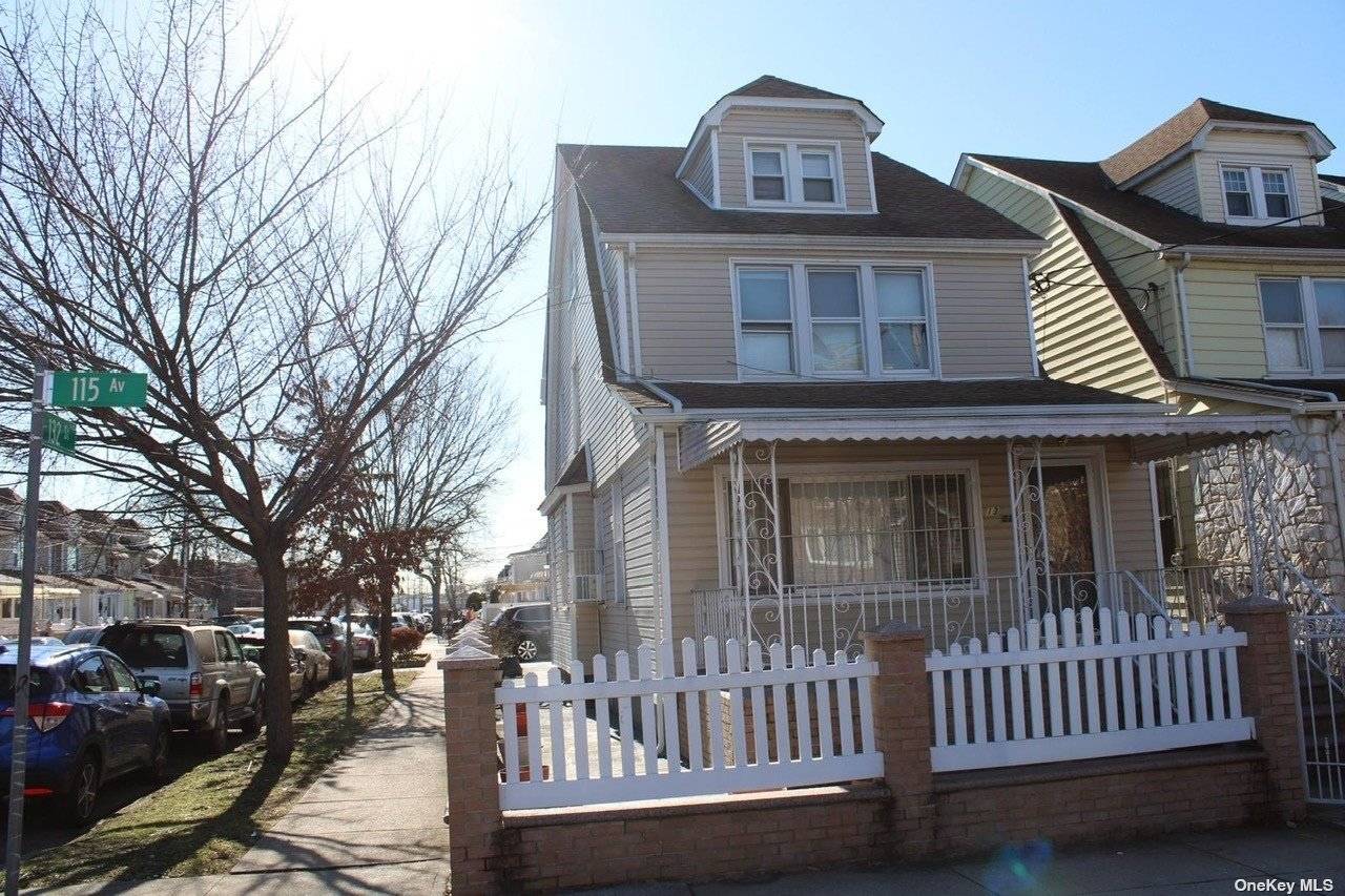 Welcome to this amazing 4 bedroom one family corner Property located in a quiet area in Queens.