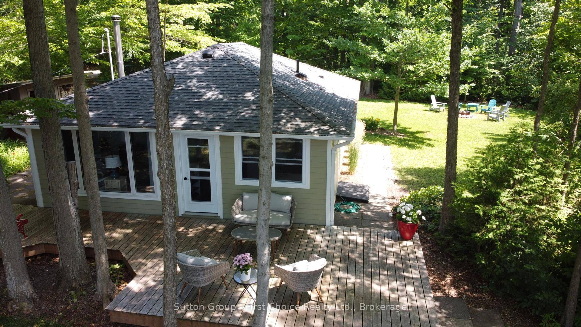 Proudly presenting 84145 B Upper Road, Lakeland Estates.