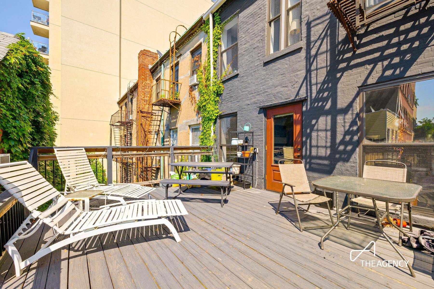 Welcome to this second floor apartment with triple exposures.