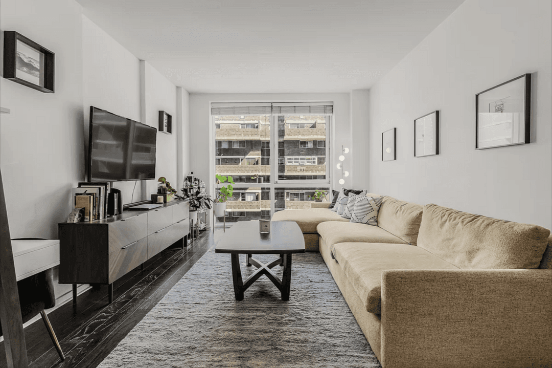 Welcome to Gramercy Starck, a modern, sun filled, well appointed one bedroom conveniently located in one of the best condominiums in Gramercy.