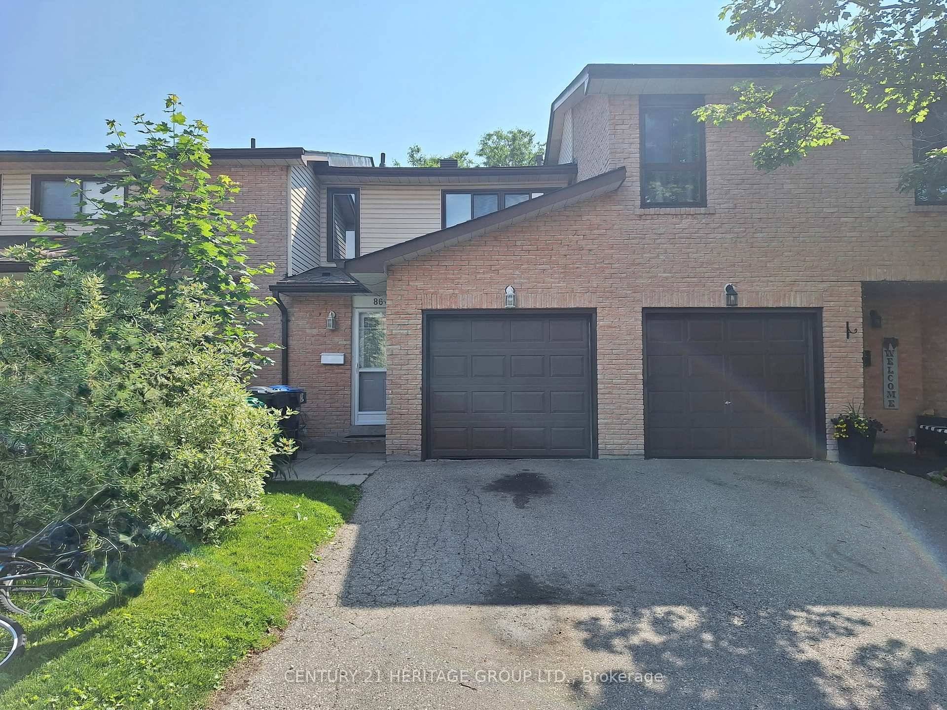 Step into comfort and style at this welcoming 3 bedroom 3 washroom Condo townhome, nestled in one of Bramptons most desirable family friendly neighborhoods.