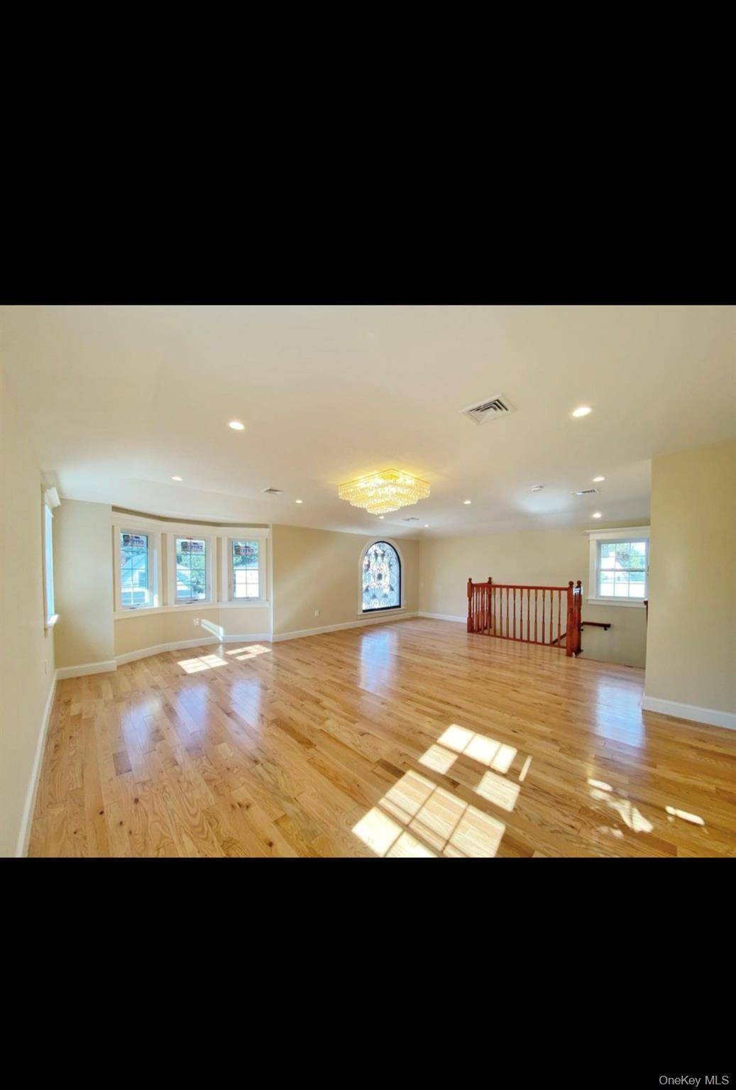 Lovely, New big 4 bedrooms, big Living room kitchen, 2 full bathrooms, hardwood floors, new appliances