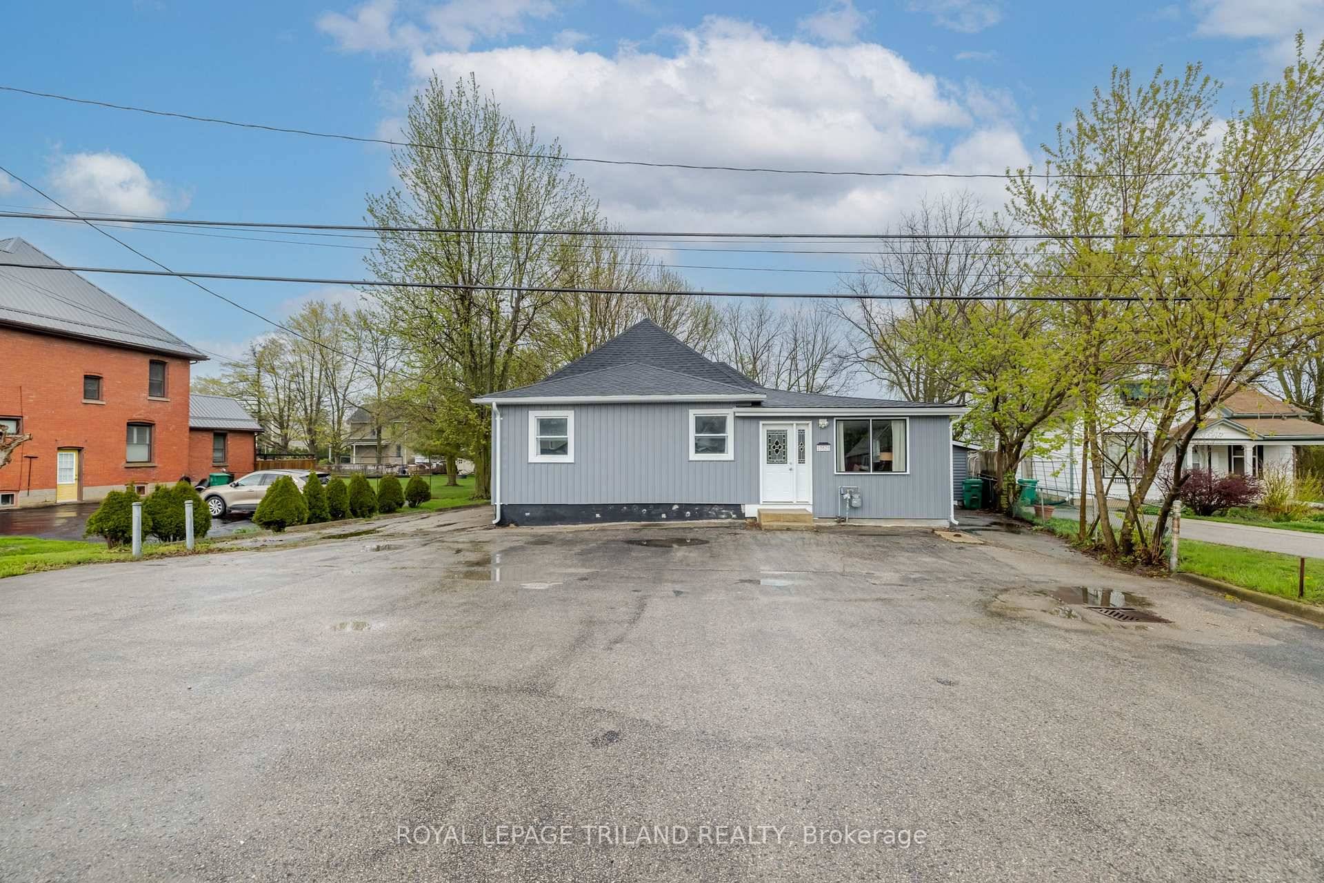 Welcome to 10628 Sunset Rd, a tastefully updated 2 bedroom, 2 bathroom home set on a generous lot just 18 minutes from the sandy beaches of Port Stanley.