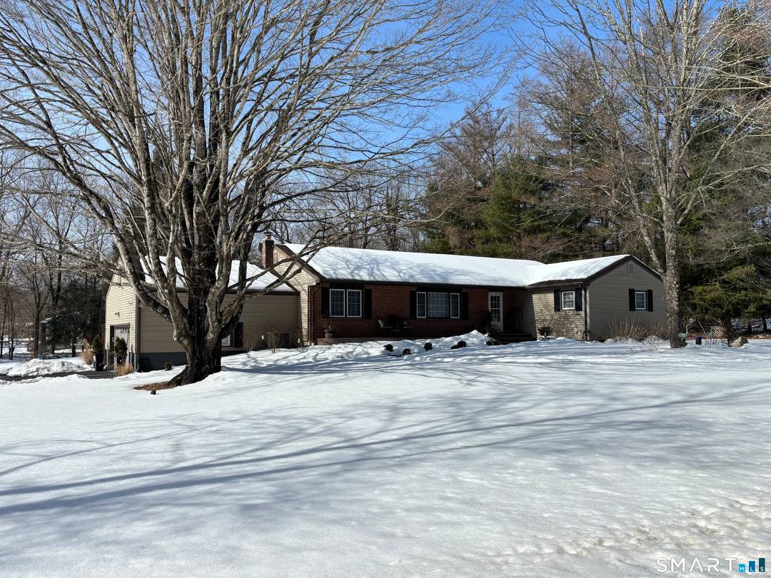 Welcome to 5 Insalaco Drive in Windham a stunning, meticulously maintained 4 bedroom, 2 bath ranch style home located in a desirable countryside neighborhood, just minutes from Windham Center, Windham ...