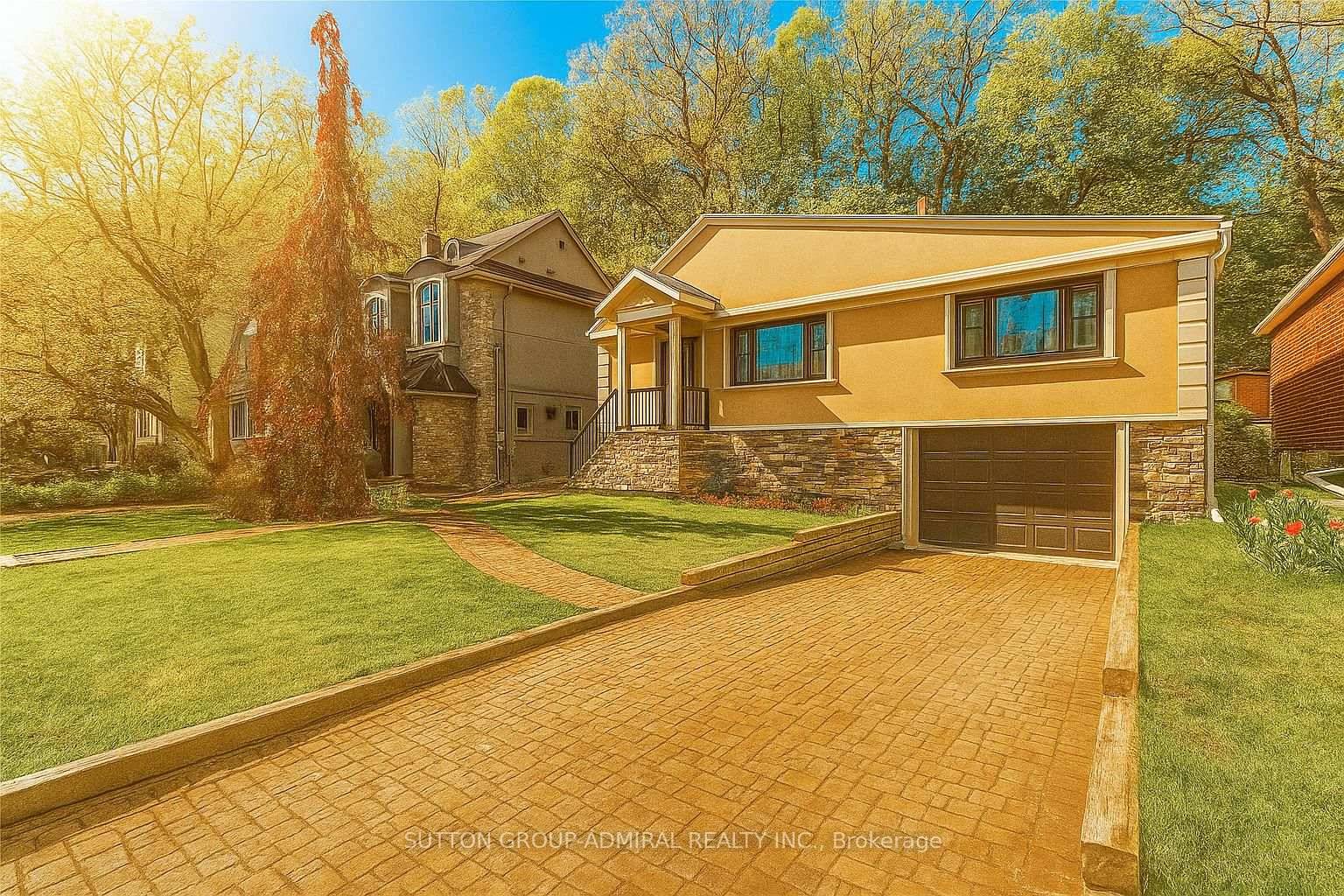 Stunning Swansea Bungalow with Chef's Kitchen, Granite Counters, 3 2Bedrooms, 3bathrooms, Featuring A Spectacular Private 50 Ft.