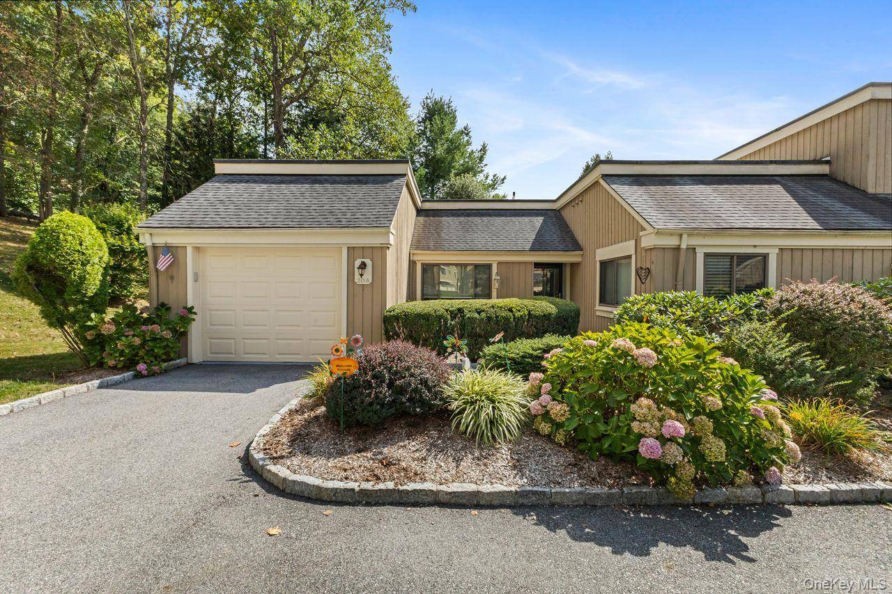 Luxurious one level living at its finest in Northern Westchester !