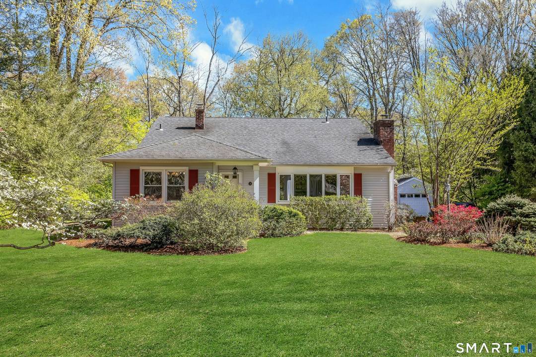 This Stamford neighborhood is a real gem, conveniently located to both Stamford and Greenwich.