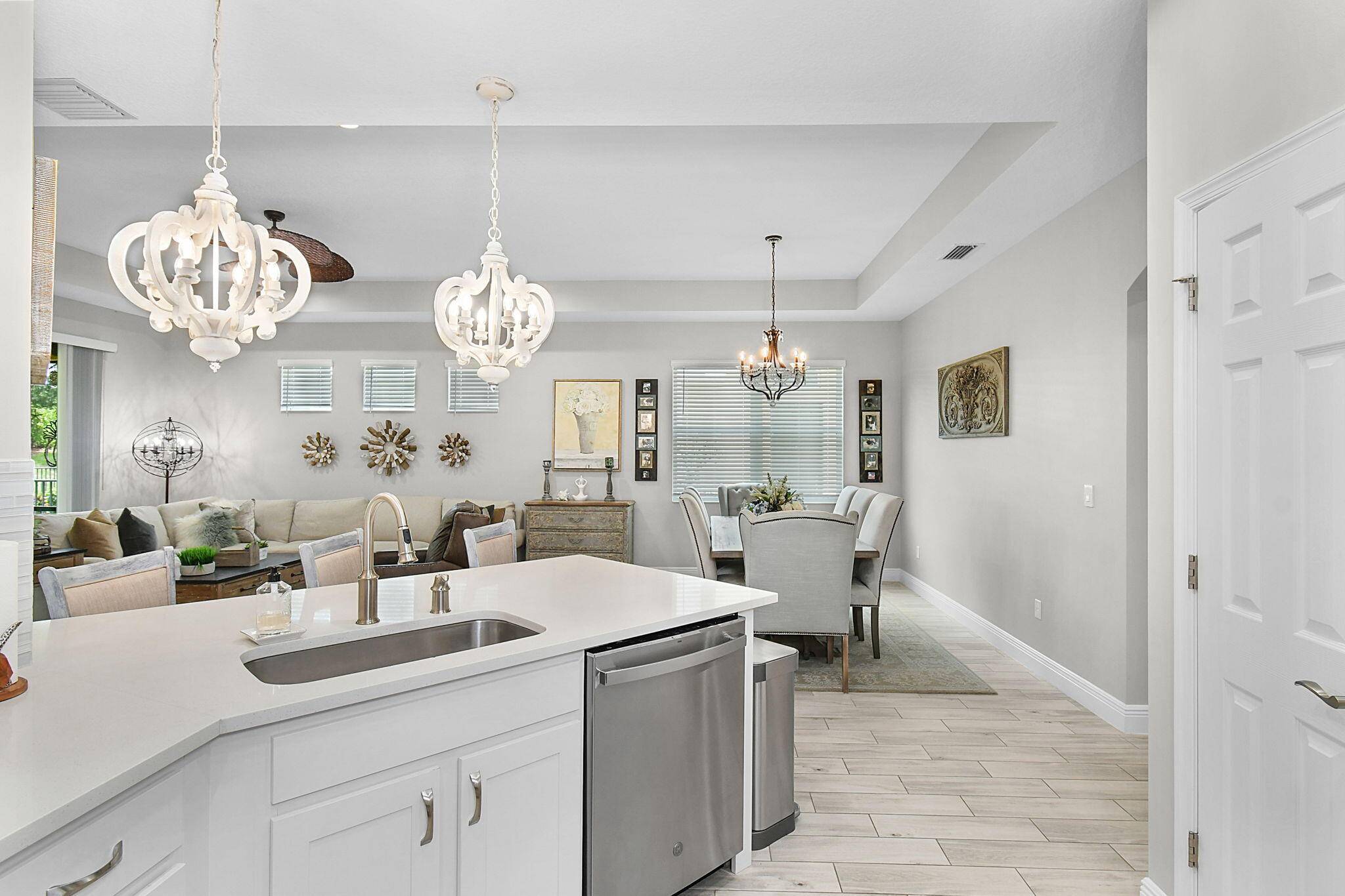 Elegantly stunning professionally decorated !