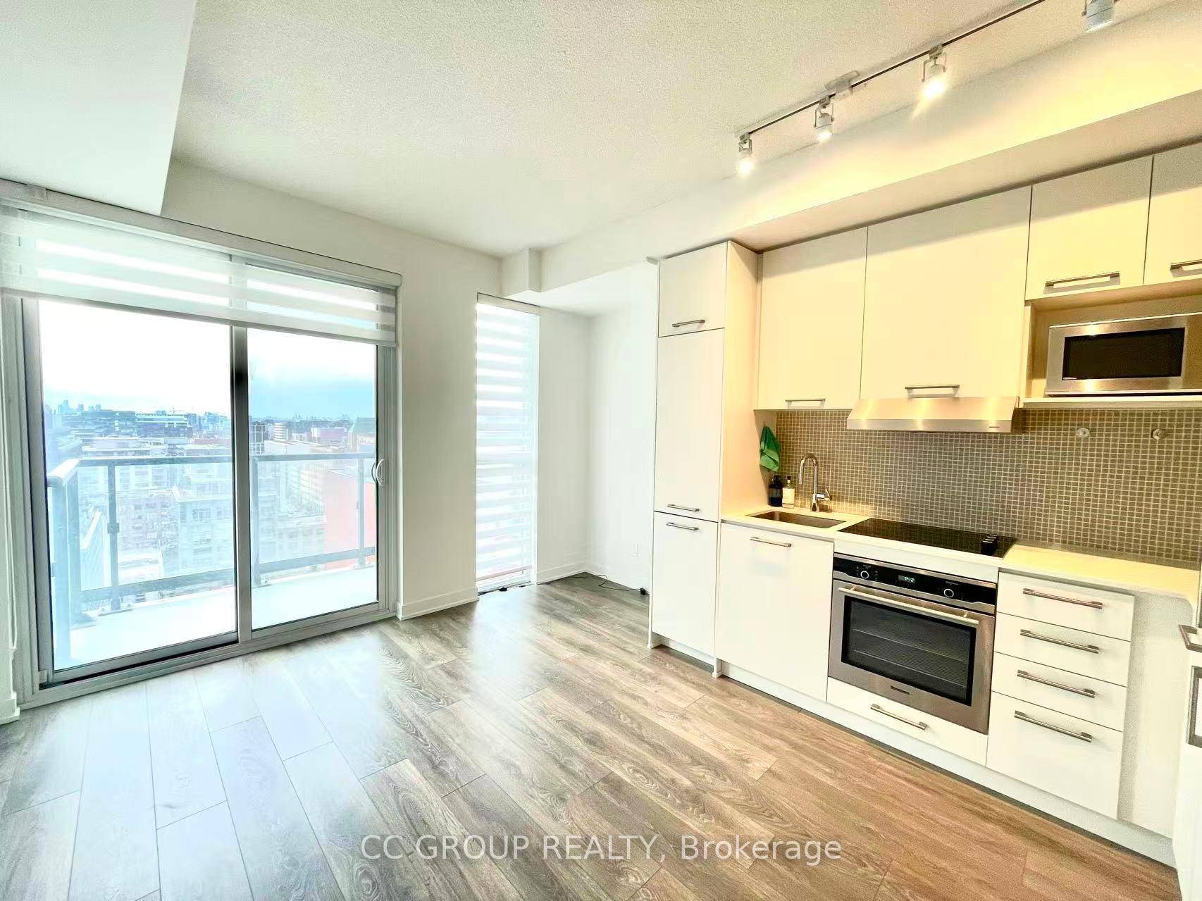 Discover This Stylish And Bright One Bedroom Unit Built By Menkes, Located In The Heart Of The Entertainment District.