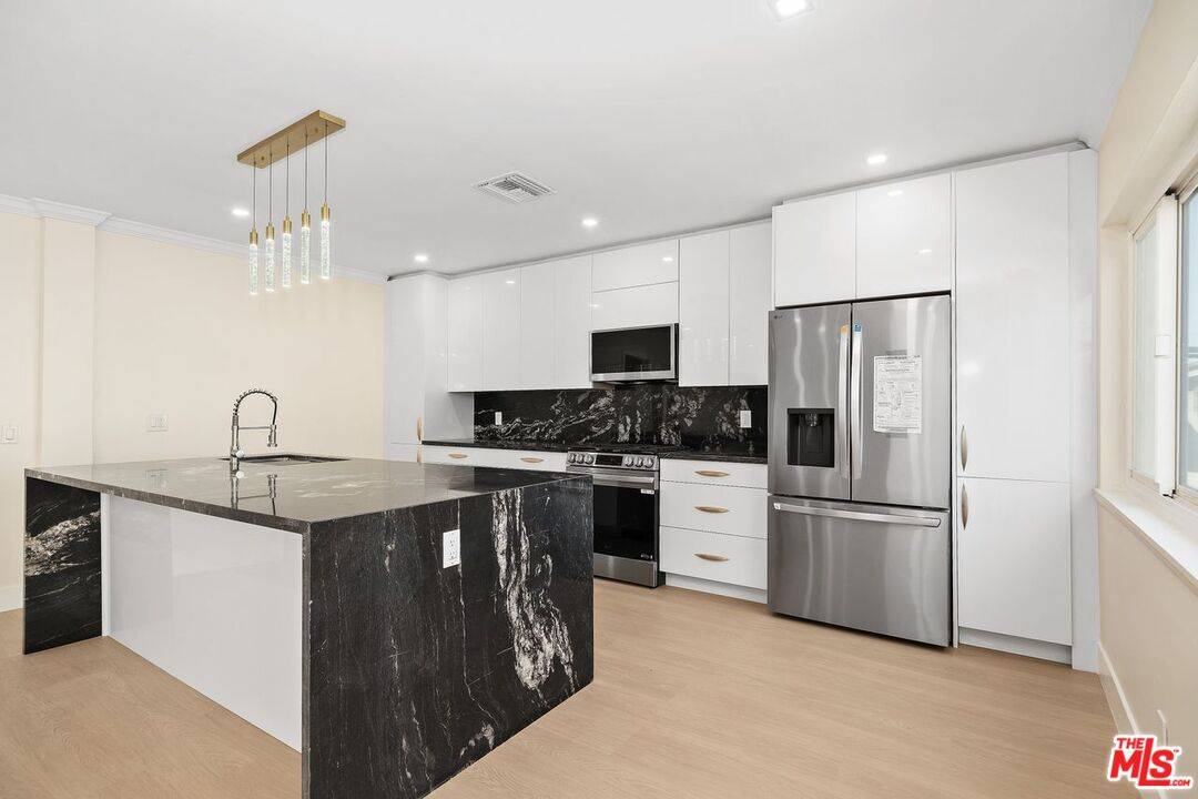1223   23rd St 2BR Santa Monica La