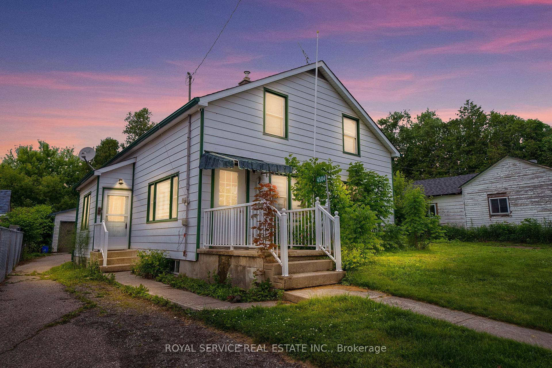 Opportunity Knocks in the Heart of Newtonville !