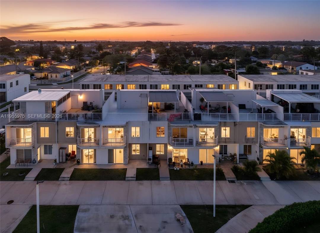 Modern and spacious townhome located in the growing Homestead area, offering an open concept layout filled with natural light, elegant porcelain tile flooring on the main level, and contemporary finishes ...