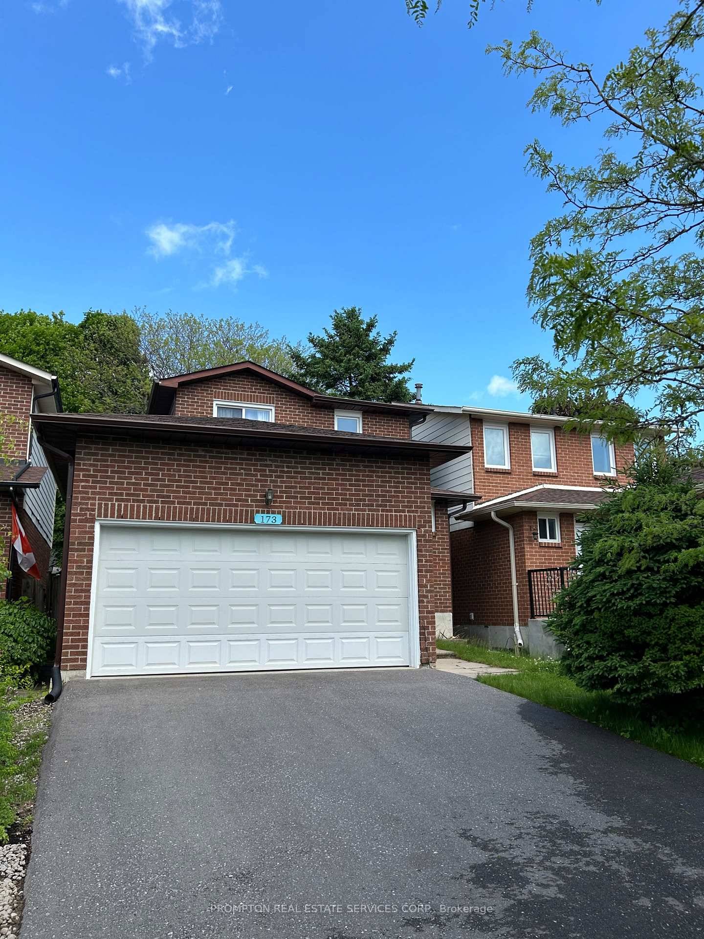 Great Location In Port Union !