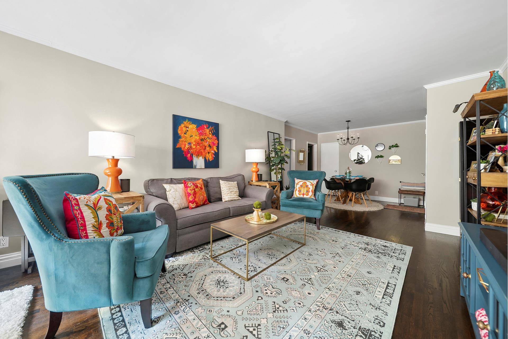 This over sized one bedroom home boasts exceptionally large rooms.
