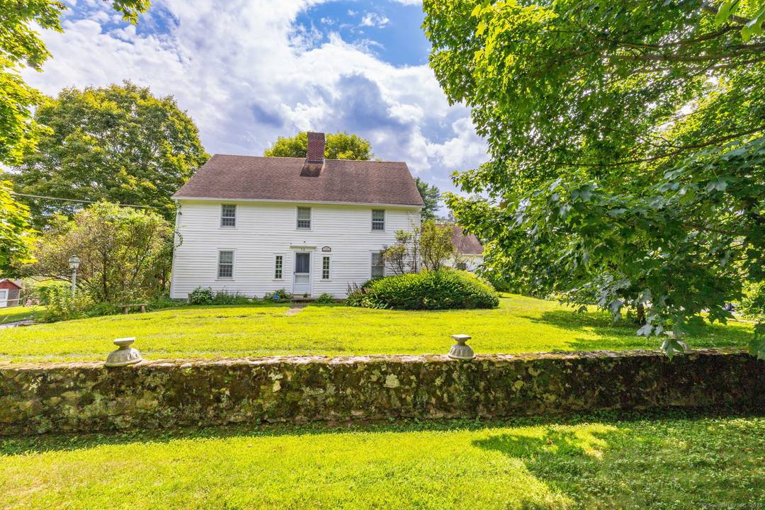 Welcome to this charming Colonial style rental home nestled in a serene and tranquil setting in beautiful Simsbury.