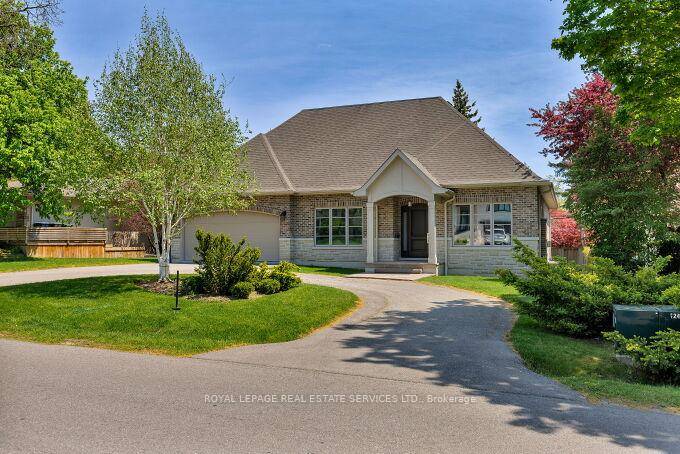 Stunning Princess Anne Manor new build 2017 Premium lot with south facing backyard, 3 1 bedroom, 5 baths.