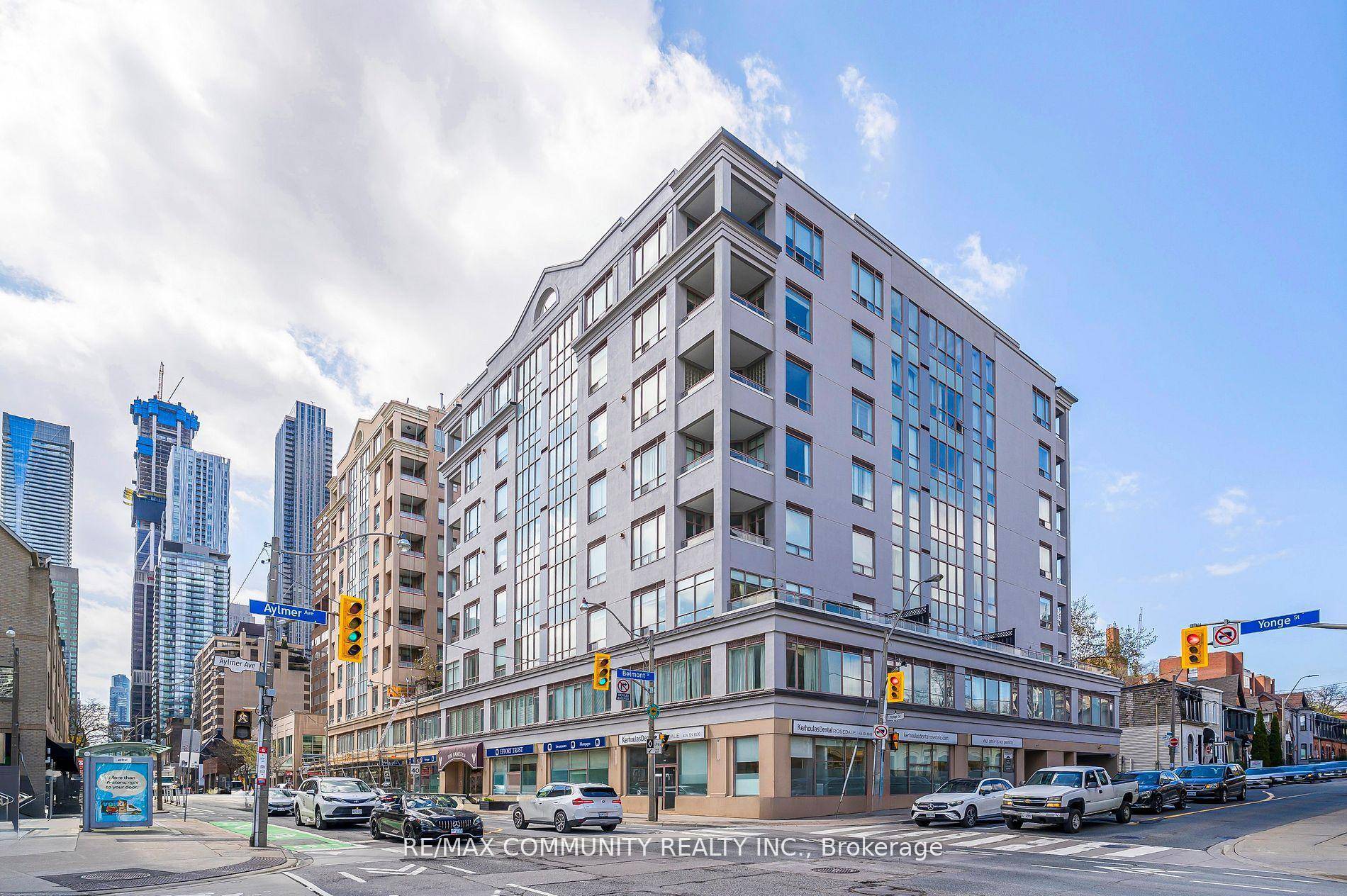 Spacious 1Br Den Penthouse With Parking, Ideally Located Within Walking Distance To Yorkville, Rosedale, Yonge Bloor, Rosedale Subway Across The Street.