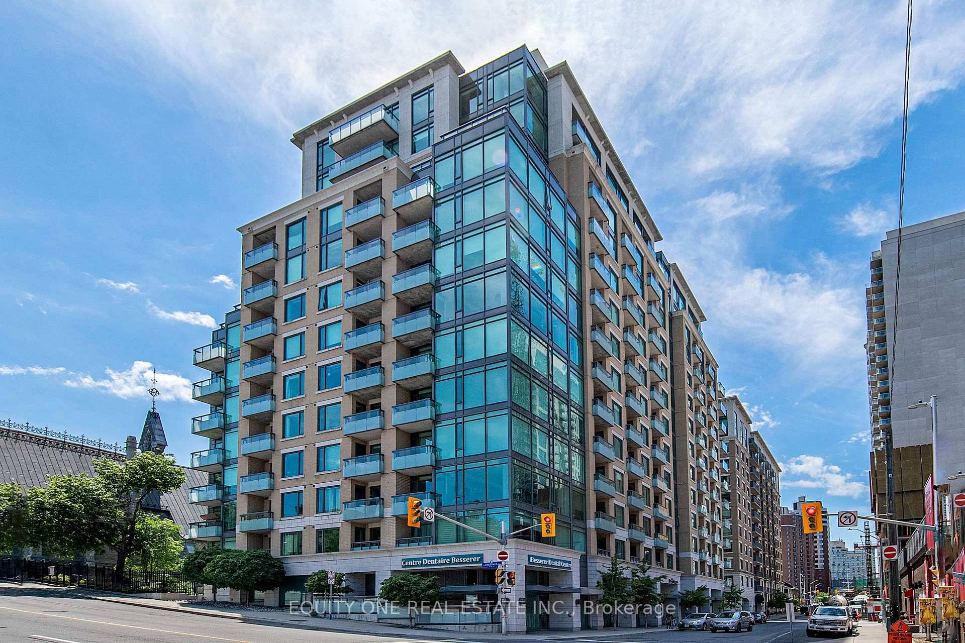 Experience upscale urban living in this stunning 2 bedroom, 2 bath condo located in the heart of downtown Ottawa.