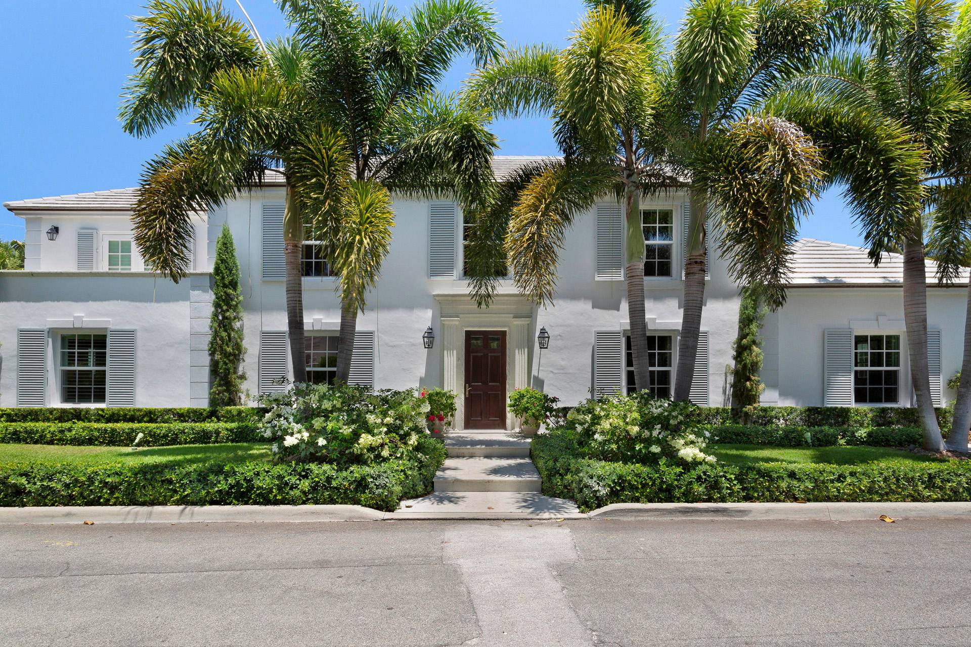 Beautifully renovated 4 BR, 3.