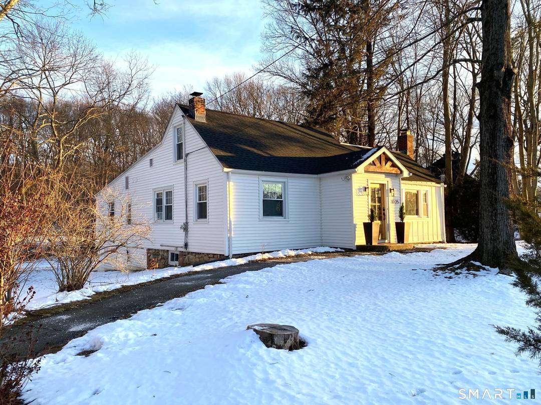 Gorgeous Rambling Farmhouse just completely remodeled in 2024 !