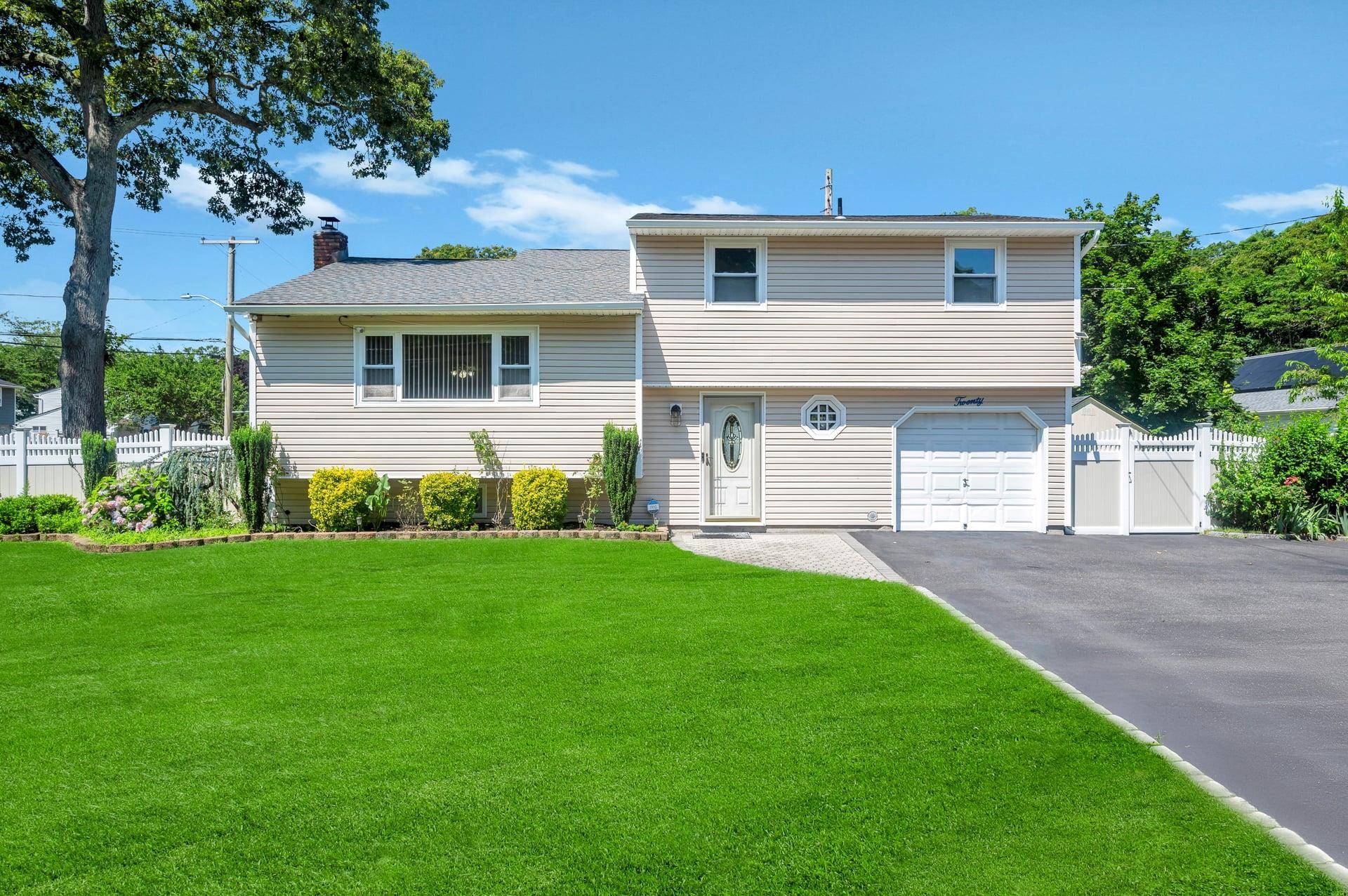Welcome to this beautifully maintained 4 bedroom, 1.