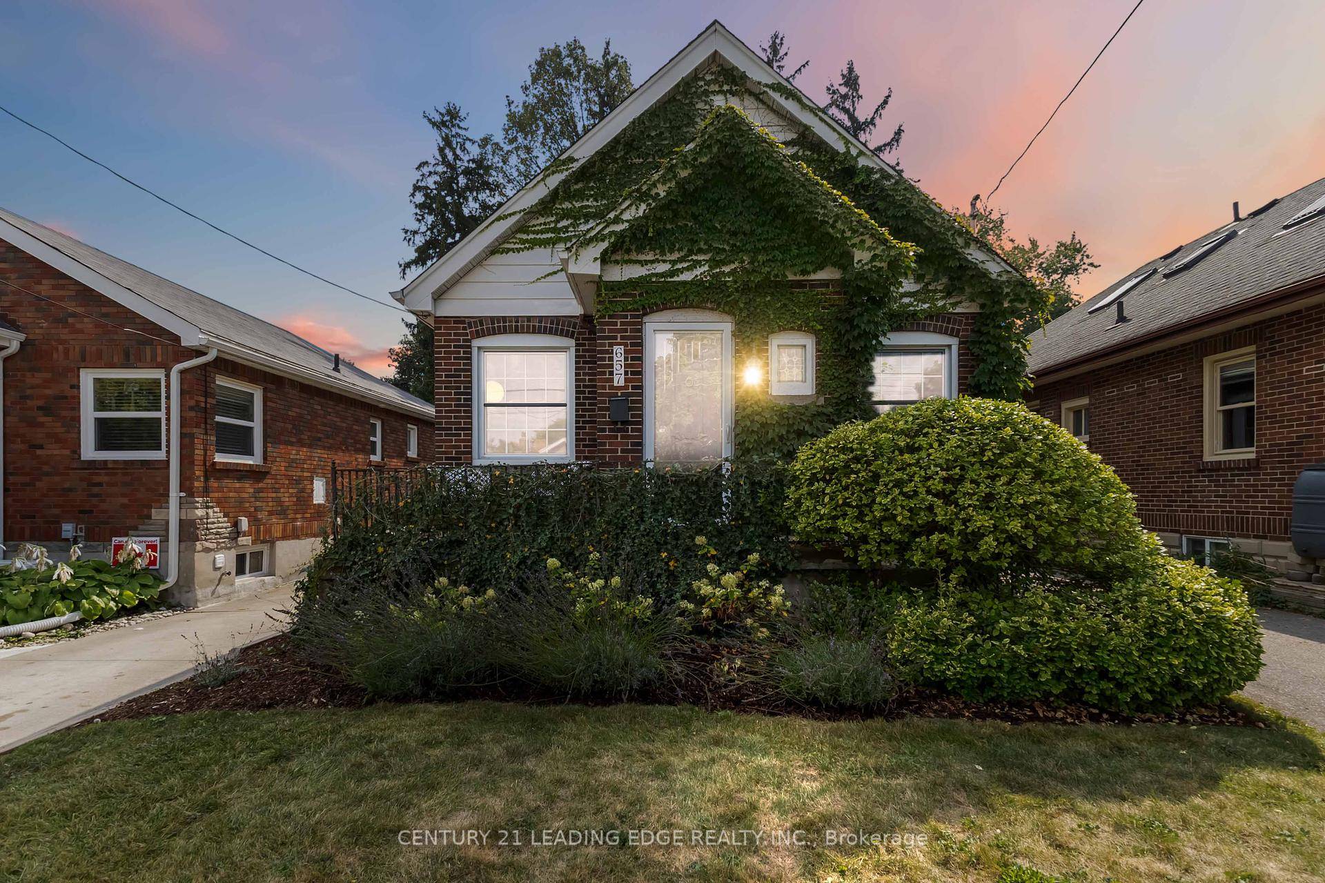 Attention Bungalow Lovers.