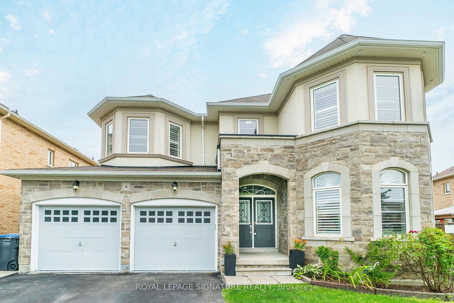 Upper floor only available from November 1, 2025, this spacious 4 bedroom home features 2primary bedrooms and 4 bathrooms, each bedroom having an attached bathroom.