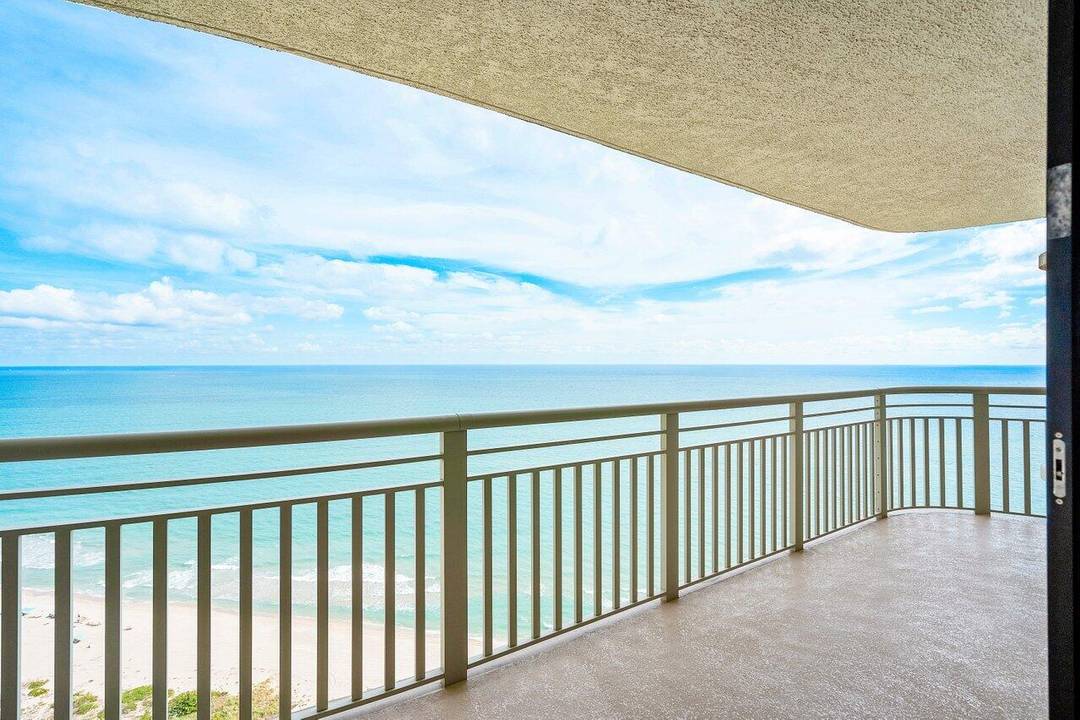 Oceanfront 2BR 2BA w Bonus Alcove Luxury Living at TiaraSpacious split floor plan with bonus alcove, perfect for office or flex space.