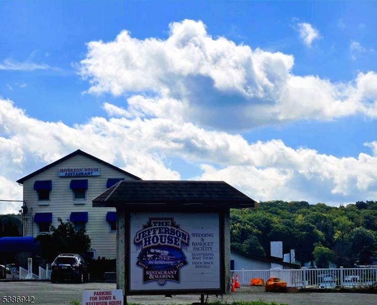 The Jefferson House A Rare Gem on Lake Hopatcong !