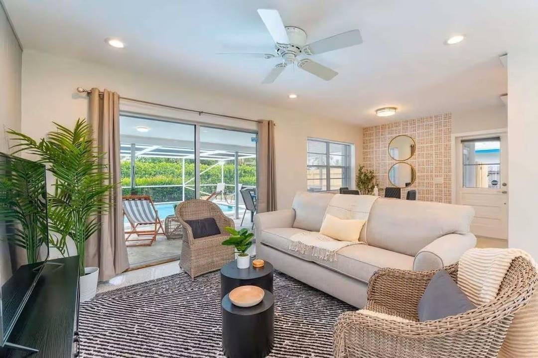 Welcome to sunny South Florida in our professionally designed Charming South Florida home !