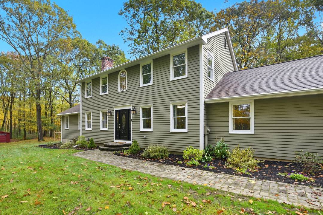 Tucked away on one of Woodstock's most desirable roads, this immaculate 2, 952 sq.