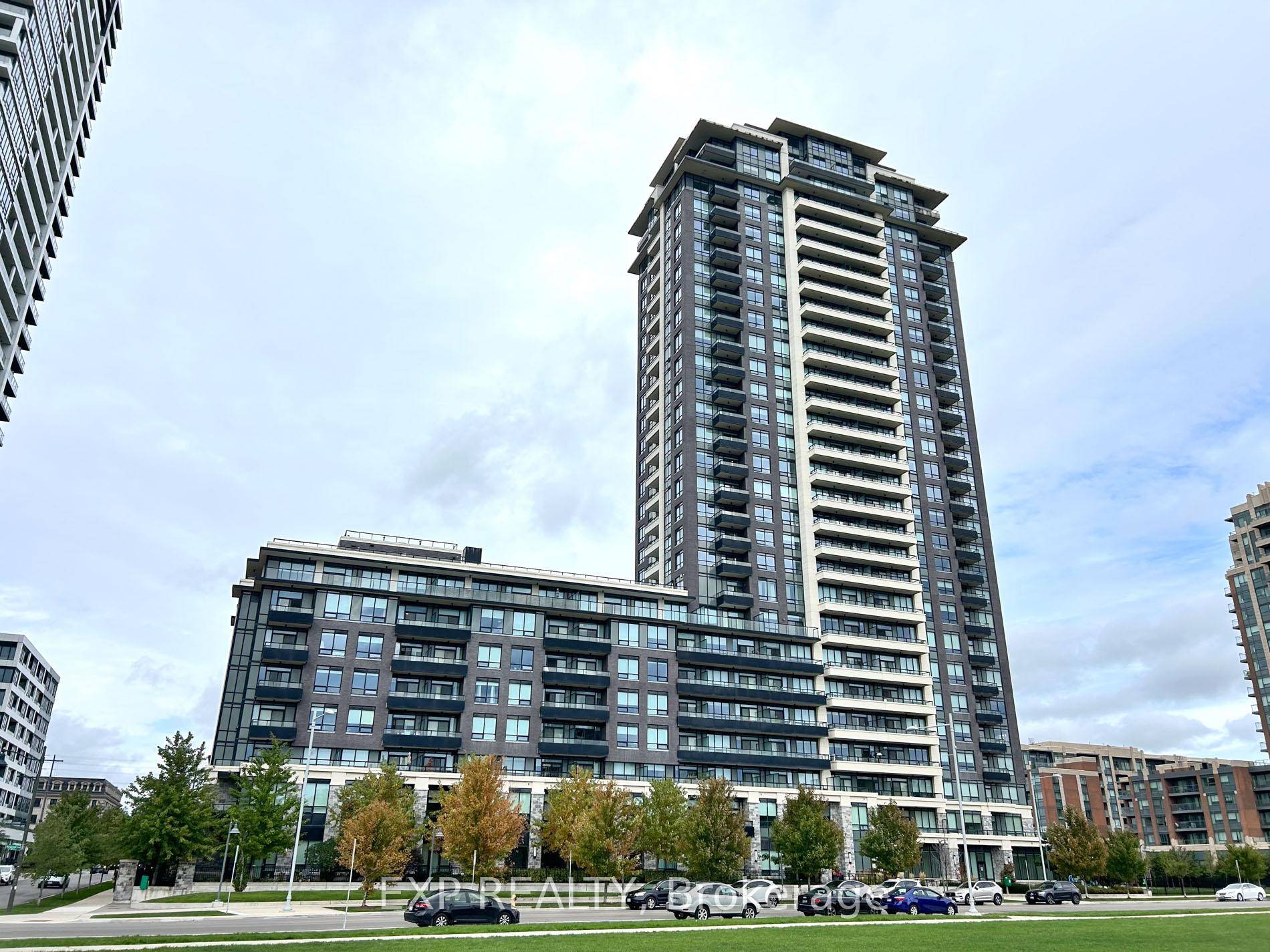 Bright amp ; sun filled unit in downtown Markham area.