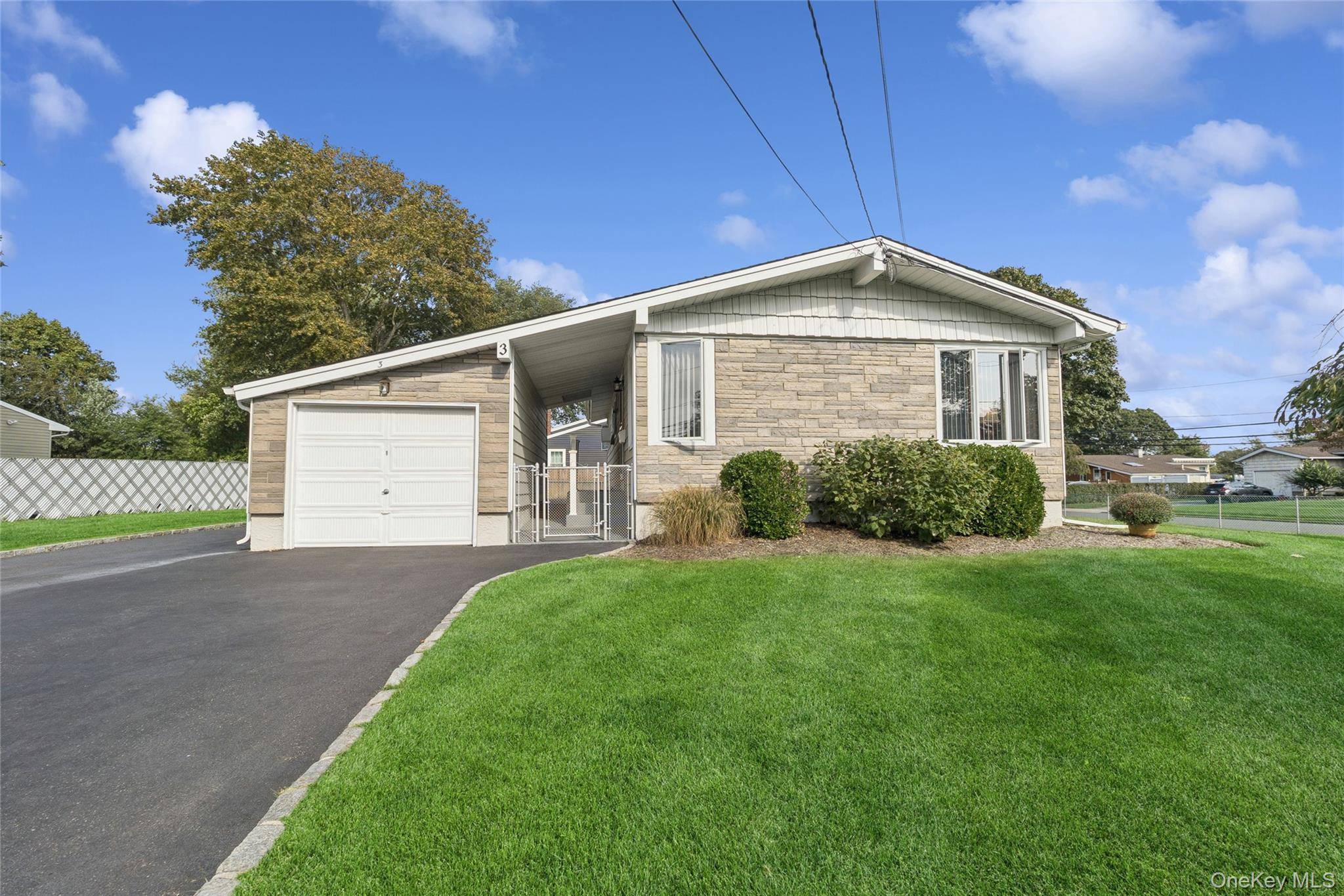 Welcome to 3 Potomac Lane in the heart of Sayville !