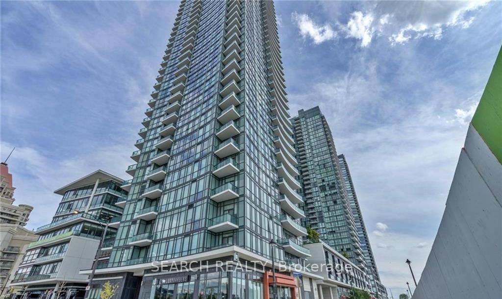Best Location ! 1 1 bedroom corner unit in the vibrant heart of Square One, Mississauga.