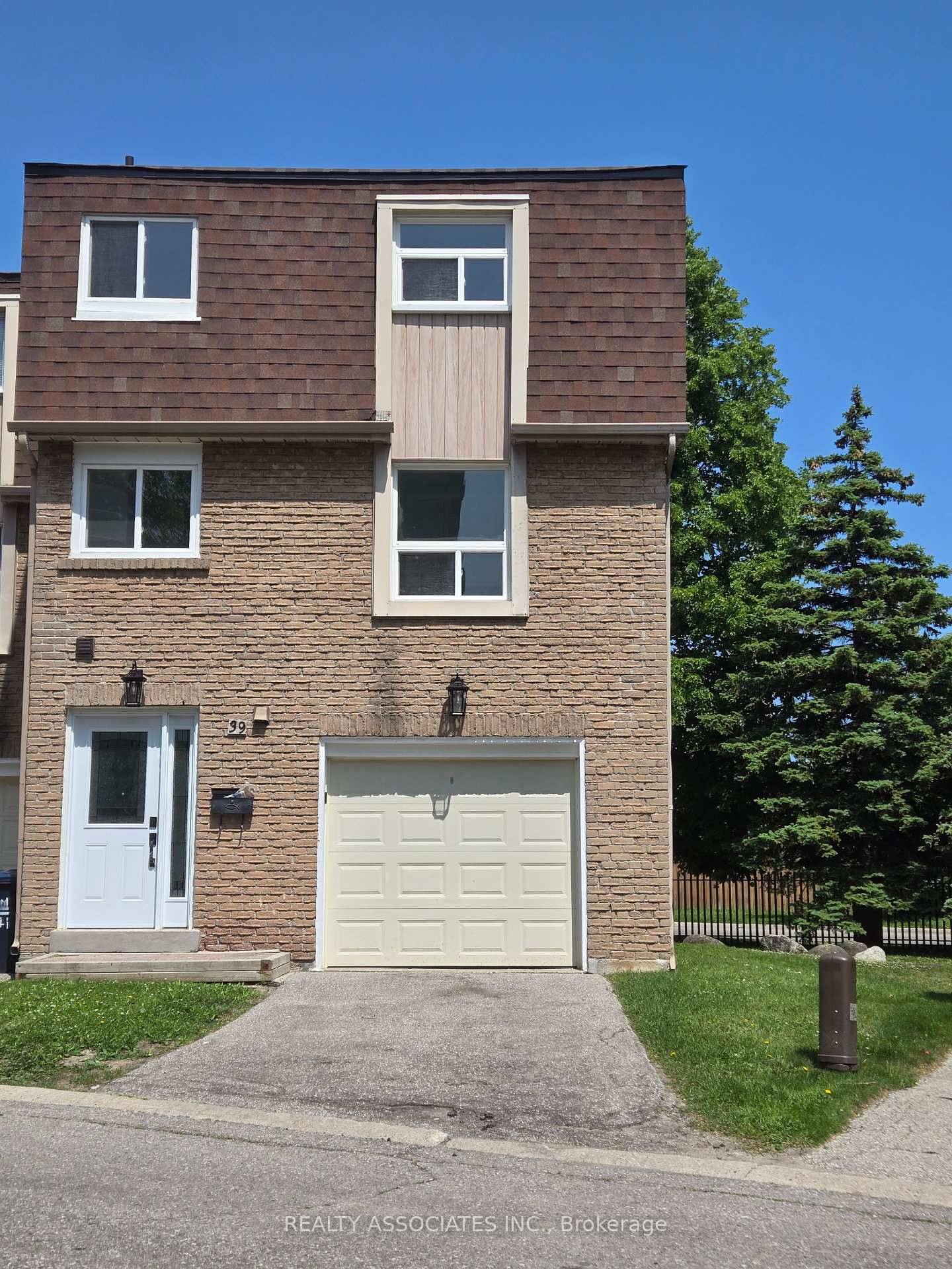 Don't Miss This Beautiful Town Home Fully Renovated, New Flooring, Fresh Paint, New Lighting, Brand New Appliances Close To 401, Costco, Home Depot, Parks, Schools and Transit Prime Location and ...