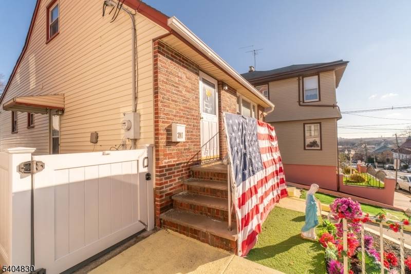 Fall in love with this charming brick single family home in the heart of Kearny, just steps from West Hudson Park and minutes to Kearny Riverbank Park, schools, shopping, dining, ...