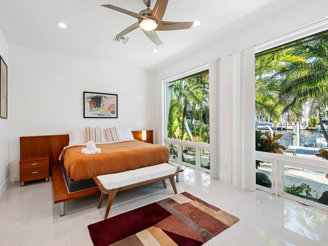 Fully furnished rental in the chic and charming Rio Vista neighborhood of Fort Lauderdale.